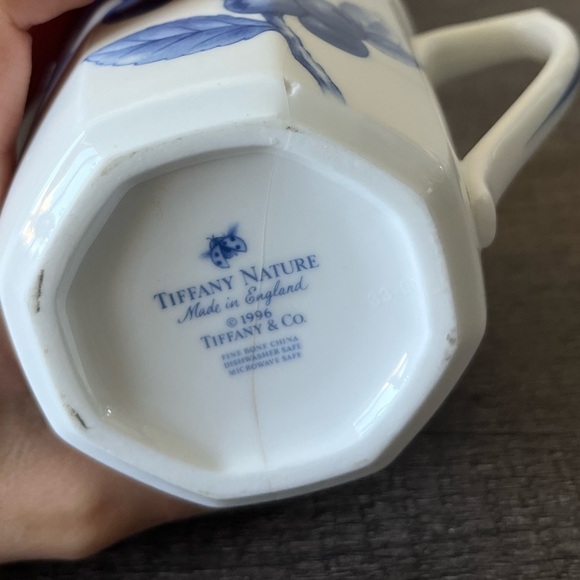 Tiffany & Co. Tiffany Nature 1996 Collection Blueberry Glass Mug - Picture 9 of 10